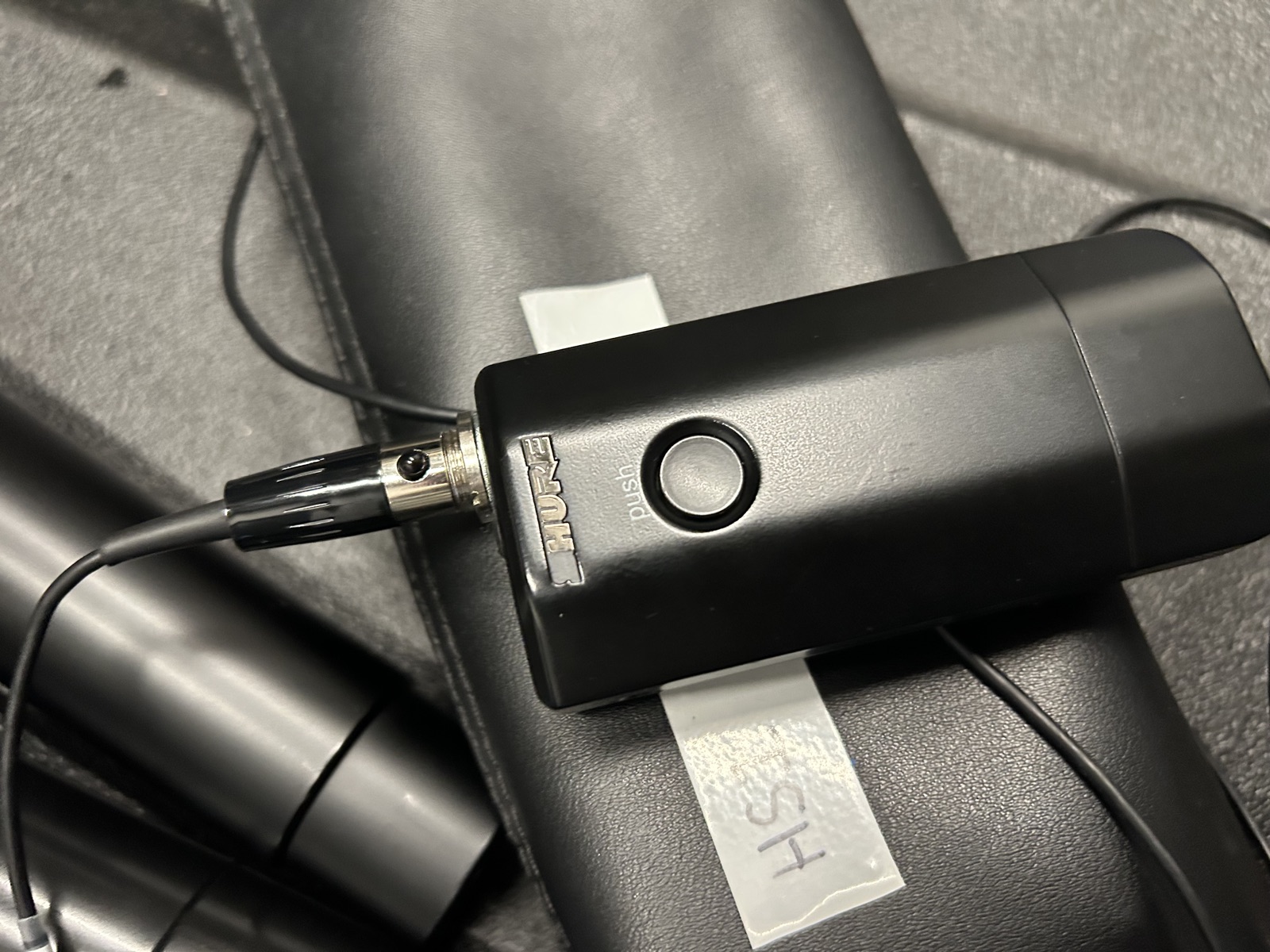 Hybrid bodypack transmitter
