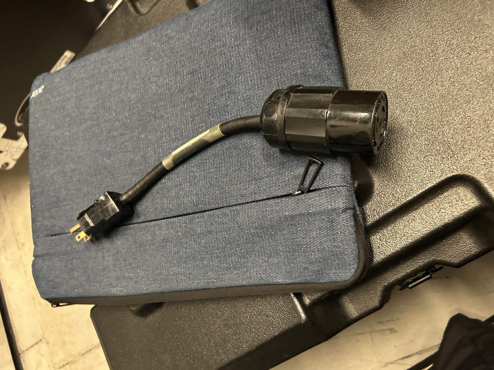 Power supply cable
